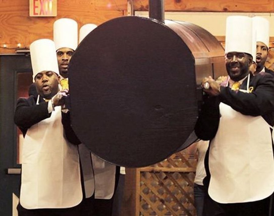 Самые странные и необычные похороны знаменитостей