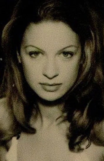 Красота в прошлом: модели, которые испортили свою внешность пластикой