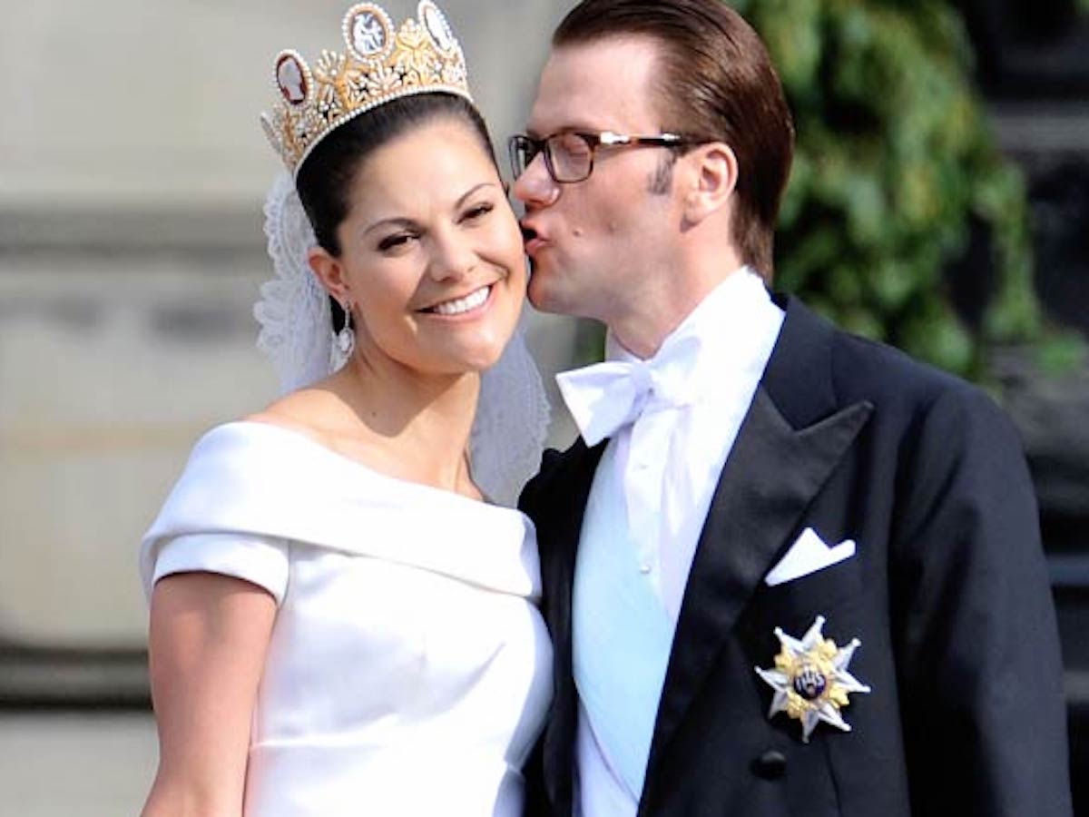 Любовь по контракту: звезды, влюбившиеся в помощников