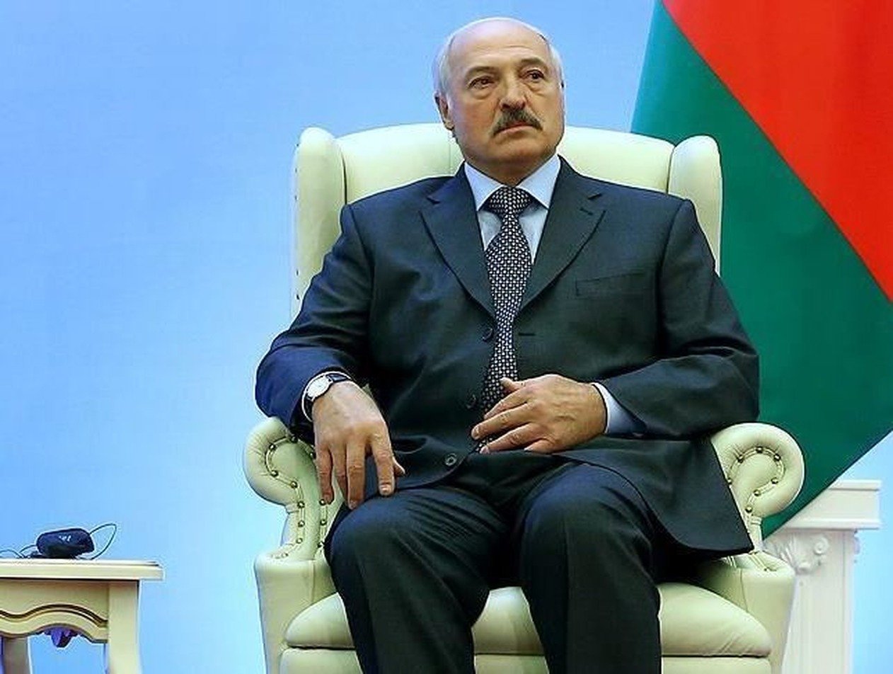Лукашенко заявил, что коронавирус ему «подкинули»