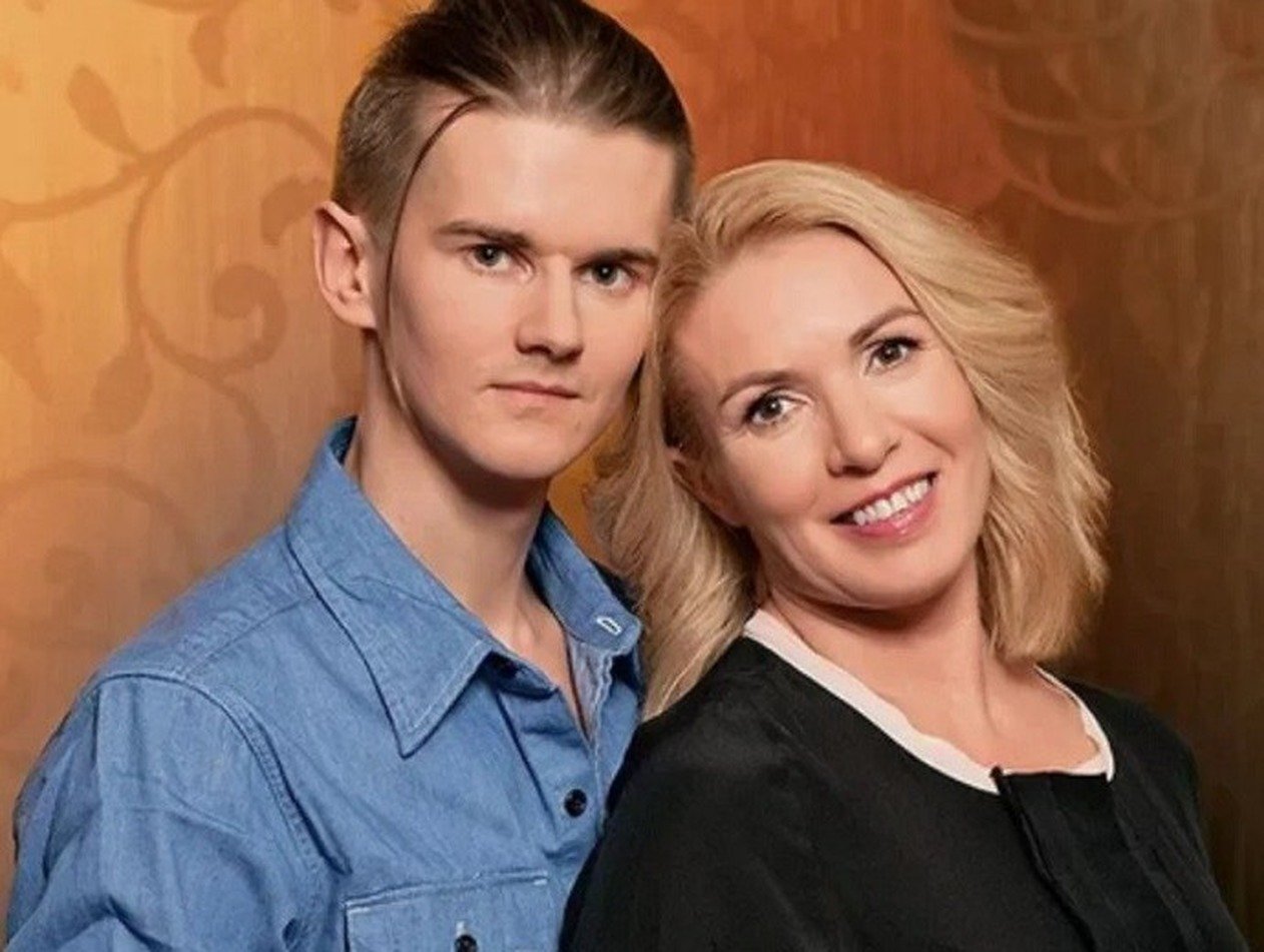 47-летняя Ирина Лобачева разводится с молодым мужем из-за побоев