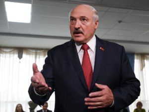 Лукашенко обвинил Россию в укрывательстве