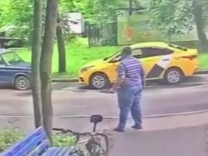 Мужчина с ножом пришел на вписку сына