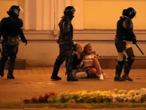 Российские звезды возмутились зверством ОМОНа в Минске