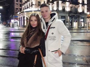 Фото со свадьбы младшего сына Валерии появилось в Сети