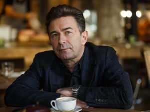 Валерий Сюткин в четвертый раз стал отцом