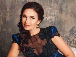 Эвелина Бледанс купила квартиру