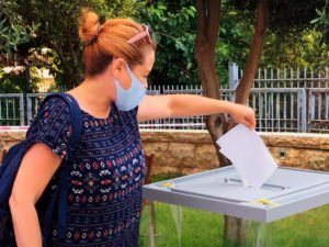 Суд заочно арестовал россиянку, проголосовавшую три раза