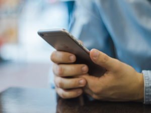 Названы приложения, замедляющие смартфоны