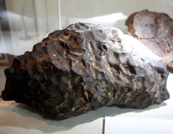 Самые известные случаи падения метеоритов