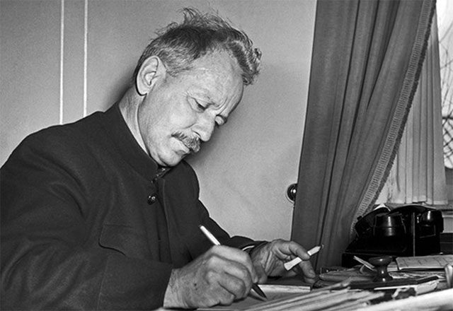 Знаменитости, которых обвиняли или уличали в плагиате