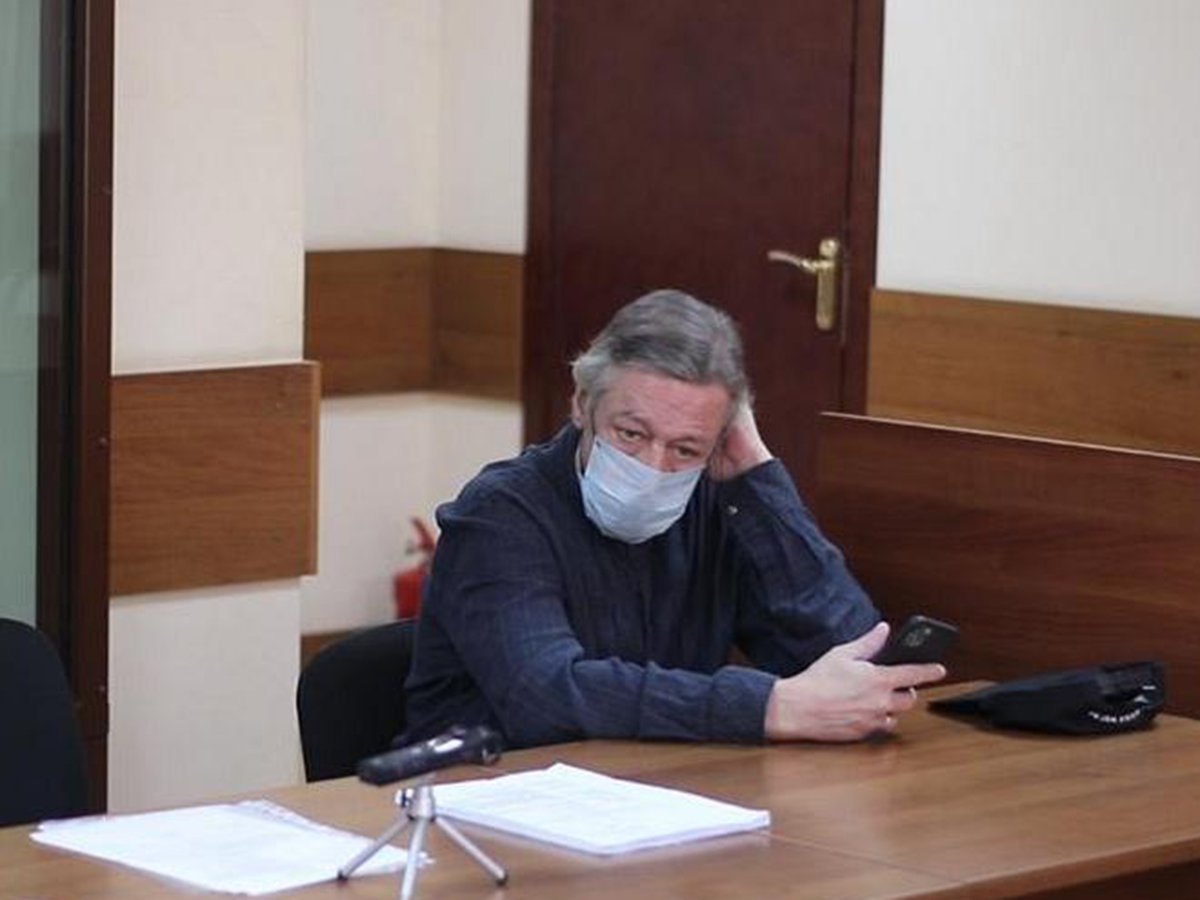Ефремов ответил на слухи о мести Путина за проект “Гражданин поэт”