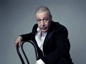 Ефремов подстригся налысо в СИЗО