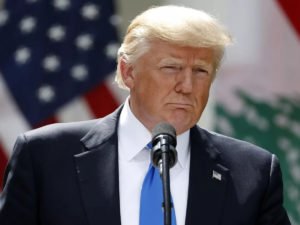 Трамп не стал гарантировать мирной передачи власти в случае поражения на выборах