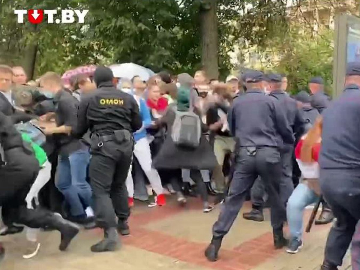 В Минске силовики разогнали протестующих студентов