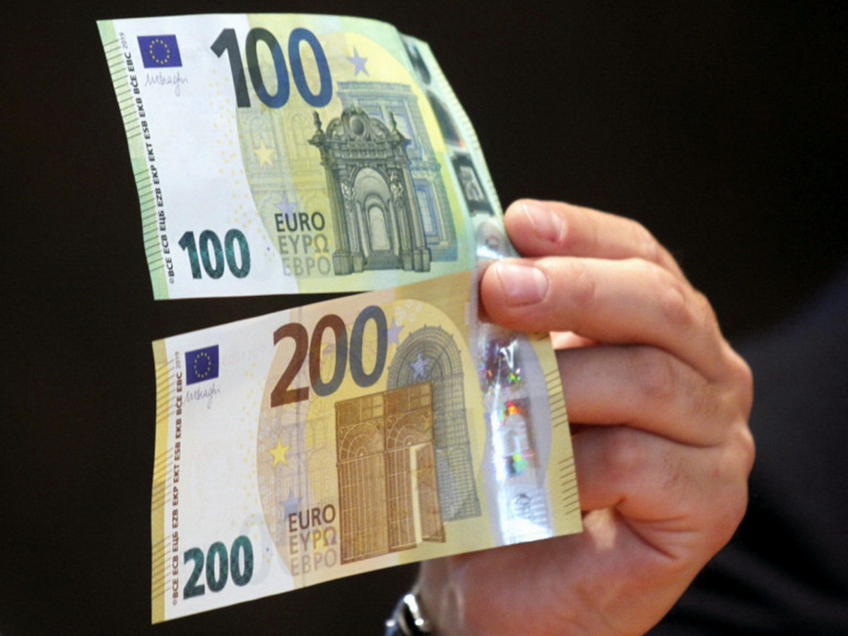 Курс евро впервые с начала 2016 года превысил 93 рубля