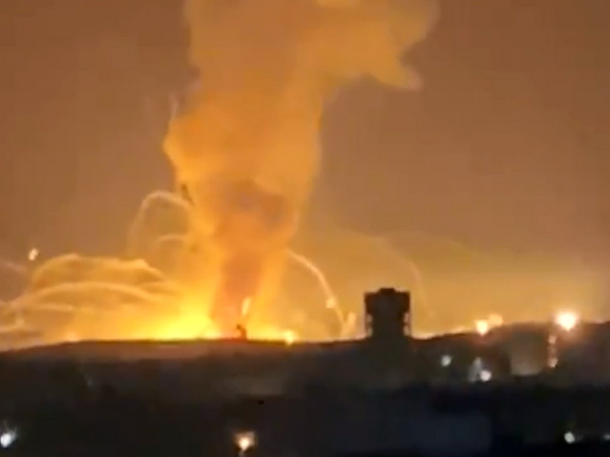 Взрыв на складе боеприпасов в Иордании