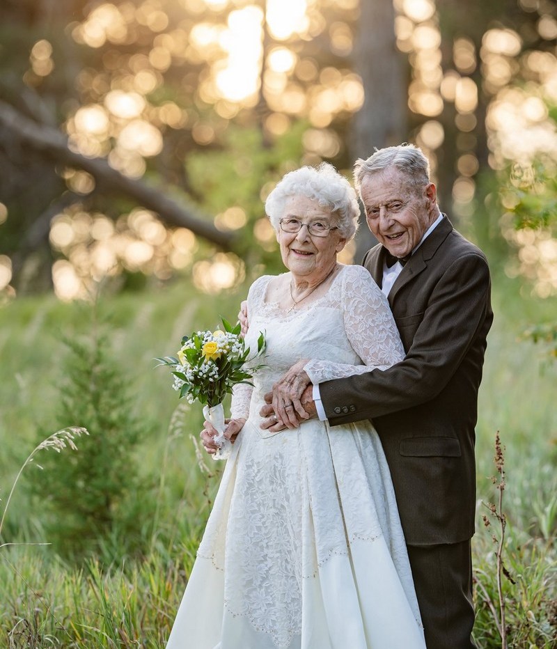 Пара из США отметила 60-ю годовщину брака романтической фотосессией