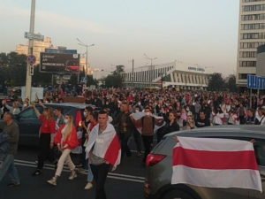 В Минске вспыхнули новые протесты: против митингующий применяют водометы