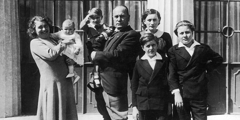 Как сложилась судьба жен великих диктаторов?