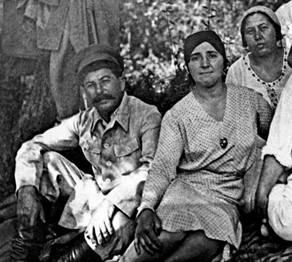 Как сложилась судьба жен великих диктаторов?