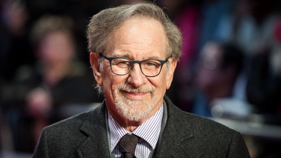 Рыцари Британской империи: знаменитости, которых награждала Королева