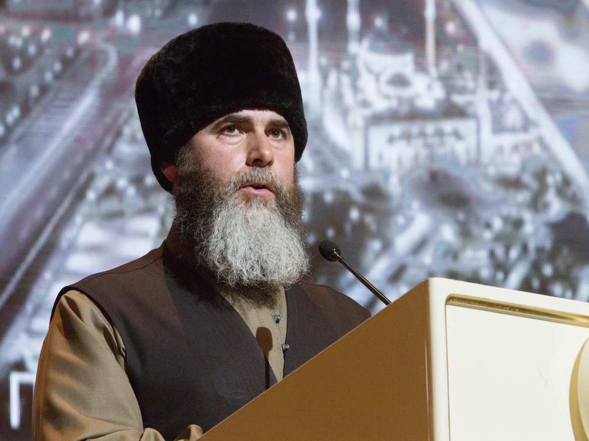 Муфтий Чечни назвал террористом Макрона