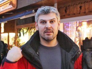 Николай Саркисов