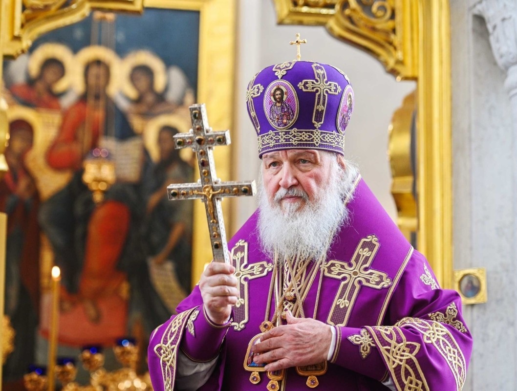 Патриарх Кирилл ушел на карантин после контакта с больным COVID-19