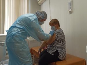 В Роспотребнадзоре рассказали, что нельзя делать перед вакцинацией