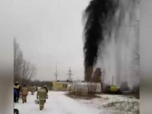 Очевидицы сняли на видео огромный 