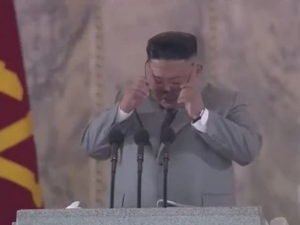 Ким Чен Ын извинился перед северокорейцами