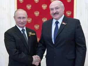 Политолог: «Путин готовит удар по Лукашенко»