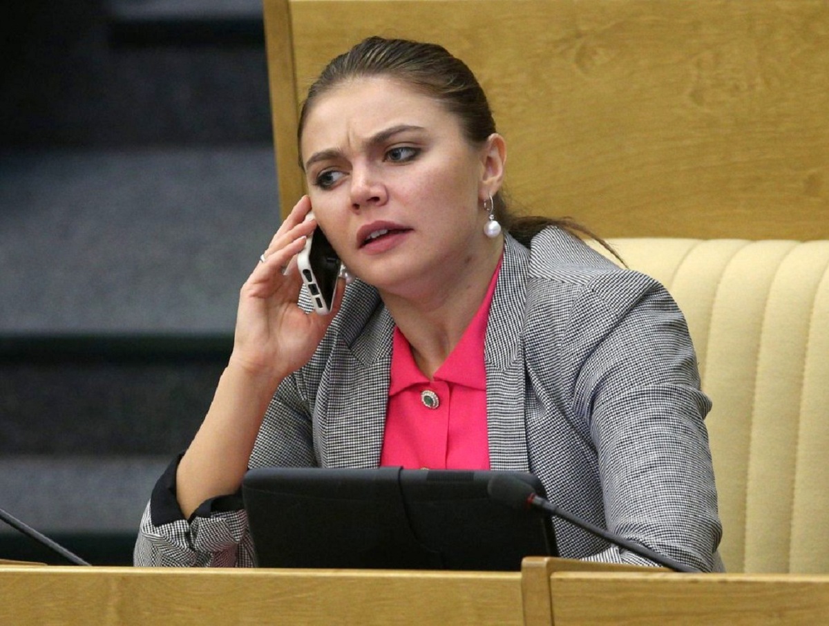 СМИ: Алина Кабаева на работе у олигарха заработала 785 млн