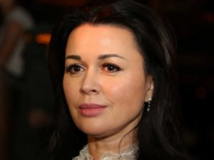 Анастасия Заворотнюк совершает тайные прогулки