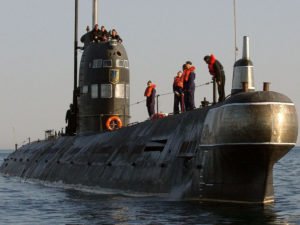 Российские моряки показали непристойный жест американскому самолету