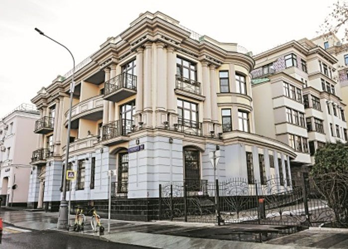 СМИ: “отец” препарата от COVID-19 “Авифавир” получает 10 млн руб в месяц и владеет недвижимостью на 1 млрд (ФОТО)
