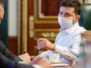 Зеленский в маске