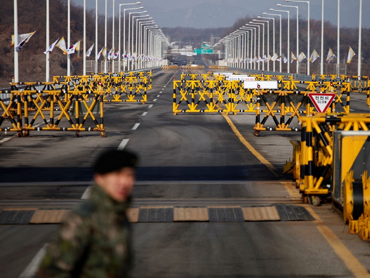 Северокорейский гимнаст сбежал из КНДР, перепрыгнув через трехметровый забор
