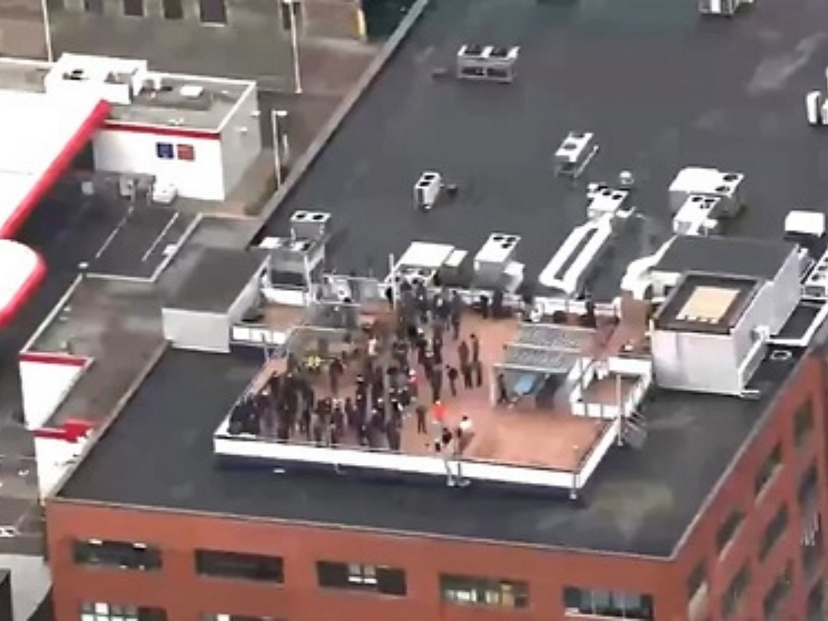 В Монреале неизвестные захватили заложников в офисе игровой студии Ubisoft