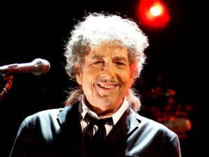 Боб Дилан продал права на все свои песни за девятизначную сумму