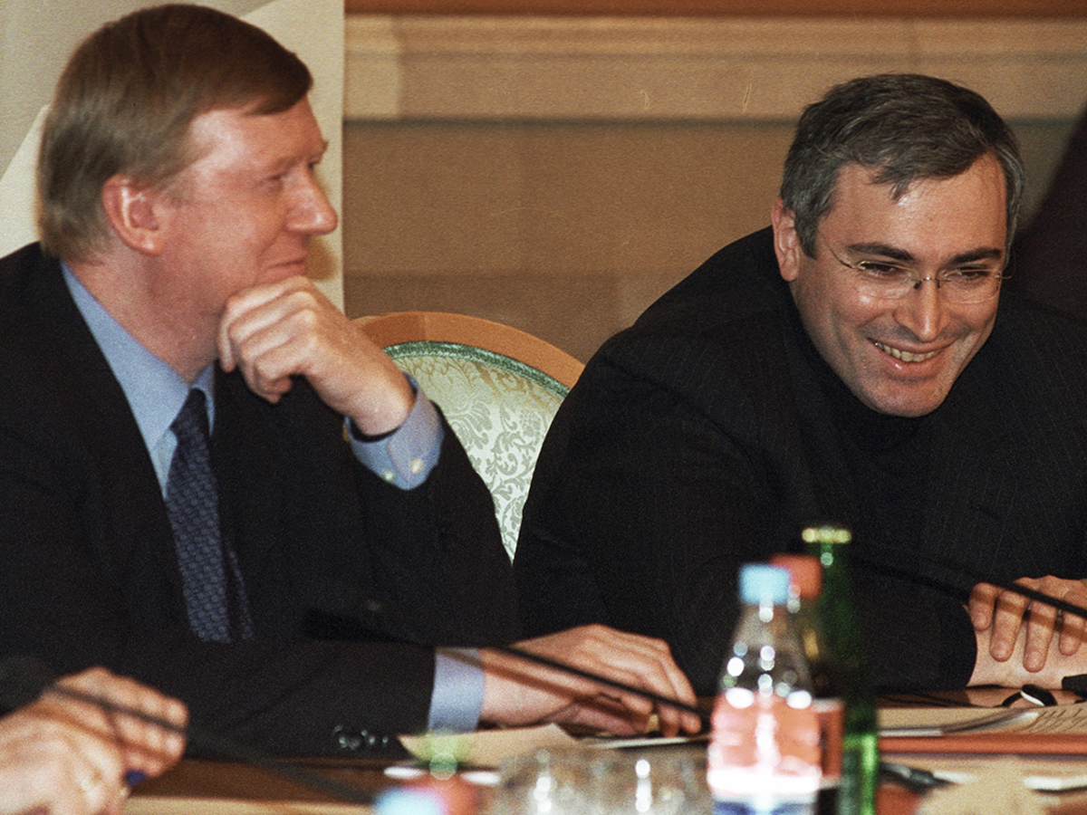 Чубайс и Ходорковский конфликтуют из-за взятки 25-летней давности