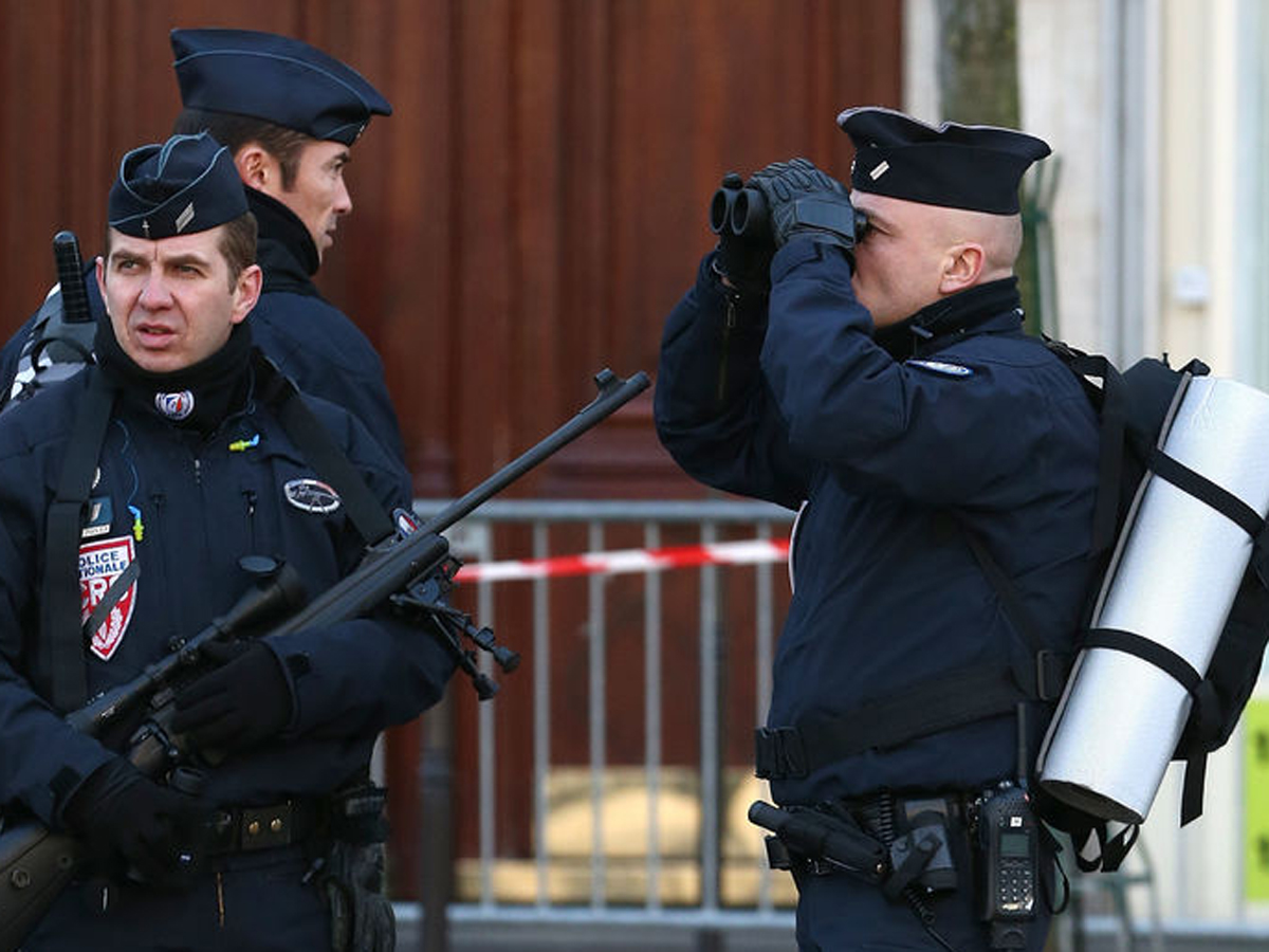 Во Франции домашний тиран расстрелял трех жандармов