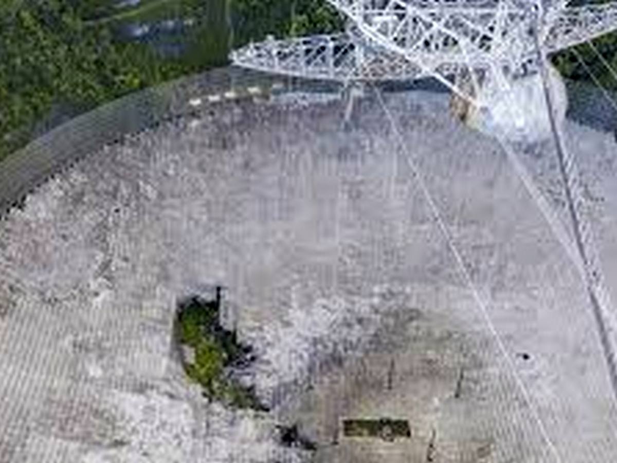 Момент обрушения 304-метрового телескопа сняли на видео