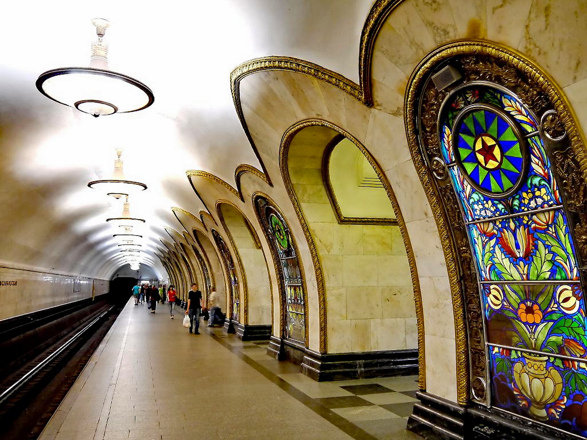 Иностранцы пришли в ужас от сравнения станций метро в Москве и Нью-Йорке