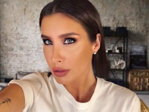 Кэти Топурия родила сына