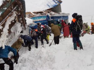 Сход лавины в Домбае