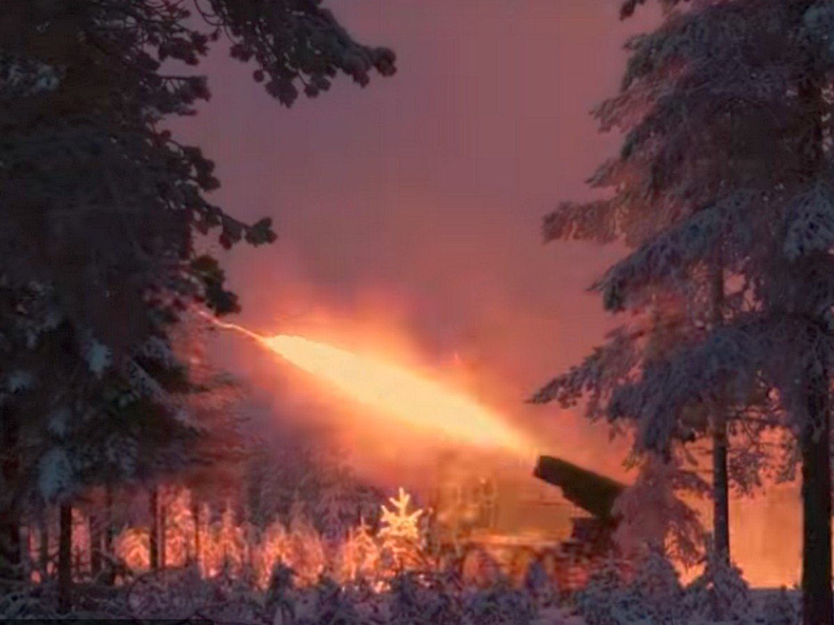 Залп из 240 ракет зафиксировали на видео