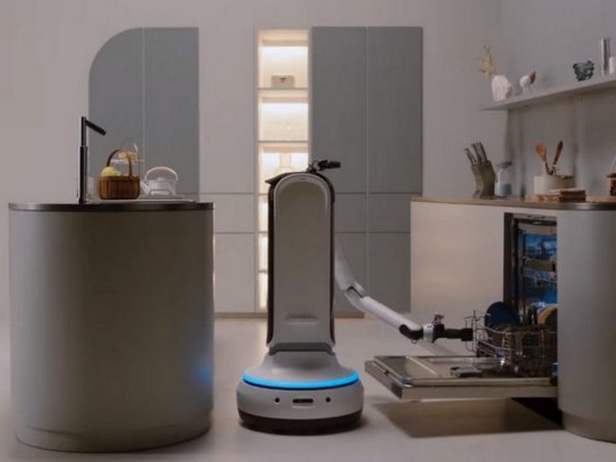 Samsung презентовала робота для уборки и домашних питомцев