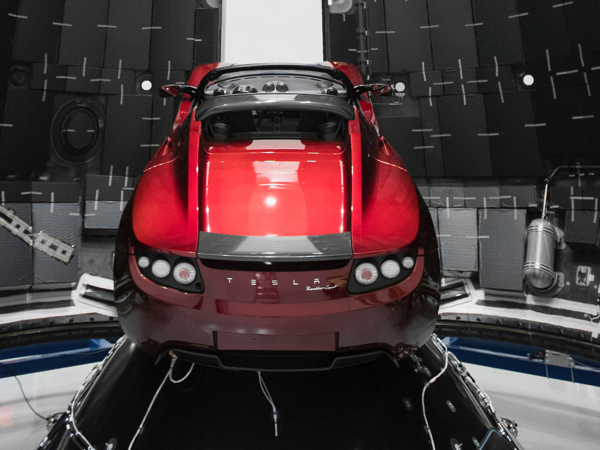 Илон Маск: Tesla Roadster сможет парить над землей